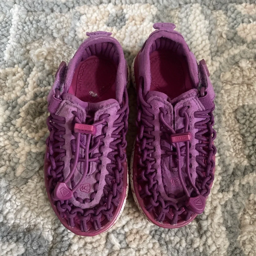 Keen Uneek Sport Shoes Toddler Girls Size 8 Pink Water Outdoor Athletic Lace Up